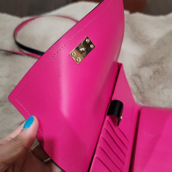 Kate Spade Wallet / Sling - Picture 3 of 8